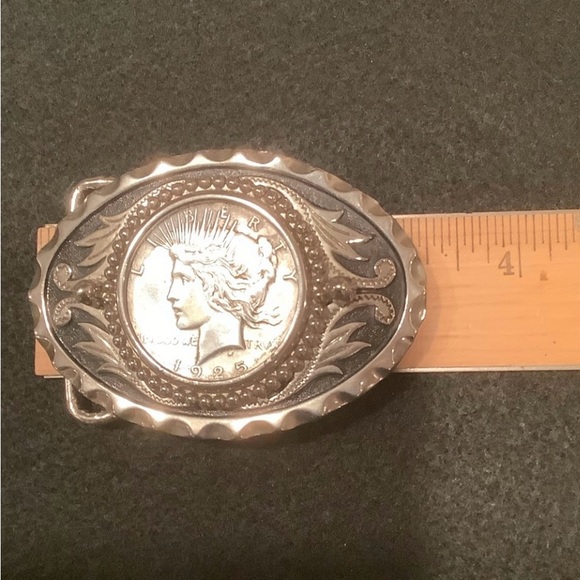 1925 Peace Dollar on white metal belt buckle bezel mount - Picture 4 of 10